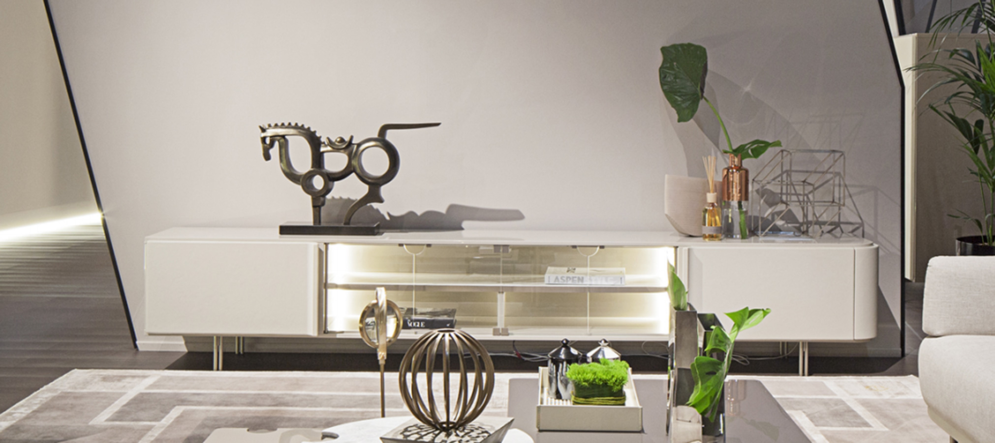 Custom Entertainment Units How Bespoke TV Cabinets Anchor a Luxury Home Theatre